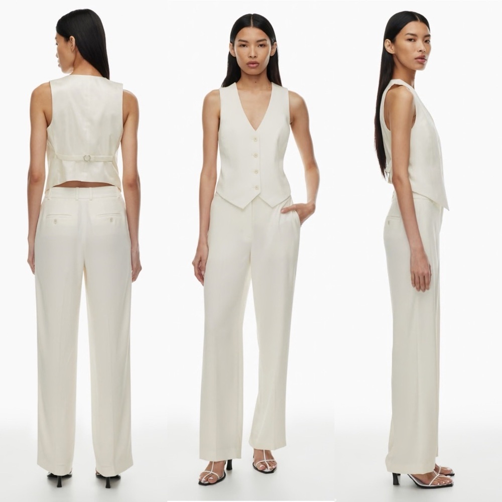 NWT Aritzia Babaton Deniro Vest Mirror Crepe Size 6 Light Birch